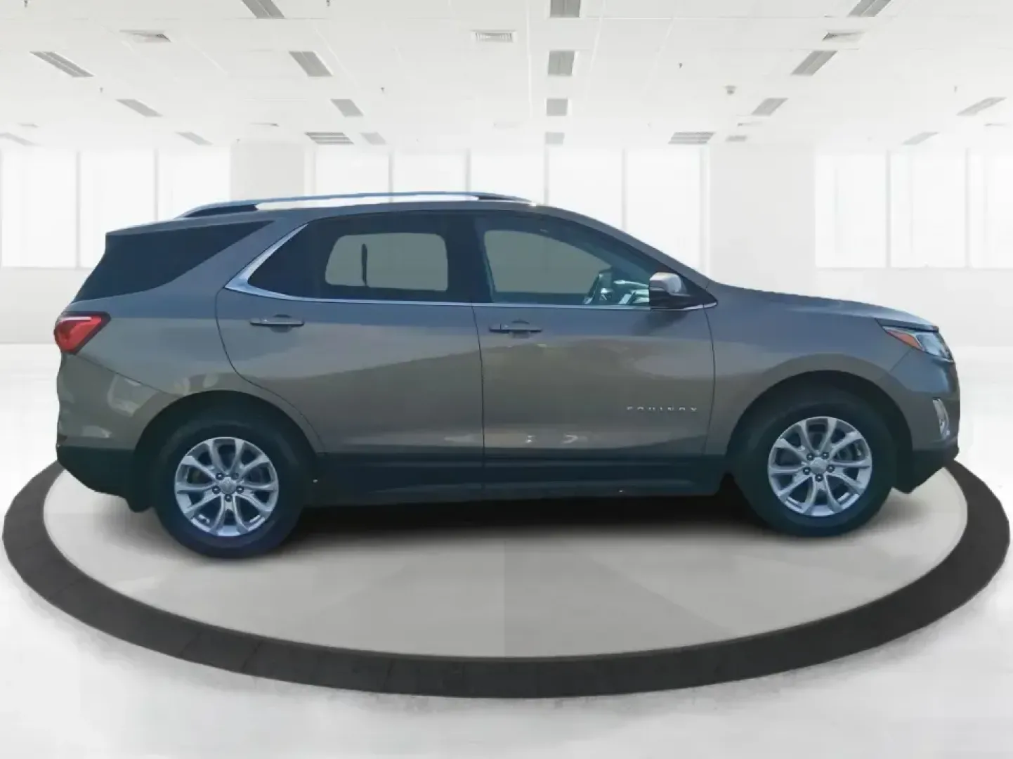 2018 Chevrolet Equinox LT (3GNAXSEV7JS) with an 1.5L I-4 gasoline direct injection engine, 6A transmission, located at 880 E. National Road, Vandalia, OH, 45377, (937) 908-9800, 39.891918, -84.183594 - Picture your next week: school drop-offs, a long commute up I-75, a grocery run through Vandalia, and a weekend escape to Taylorsville MetroPark-all handled in one comfortable, confidence-inspiring SUV. This 2018 Chevrolet Equinox LT in Nightfall Gray Metallic is built for real life, giving busy fam - Photo#1