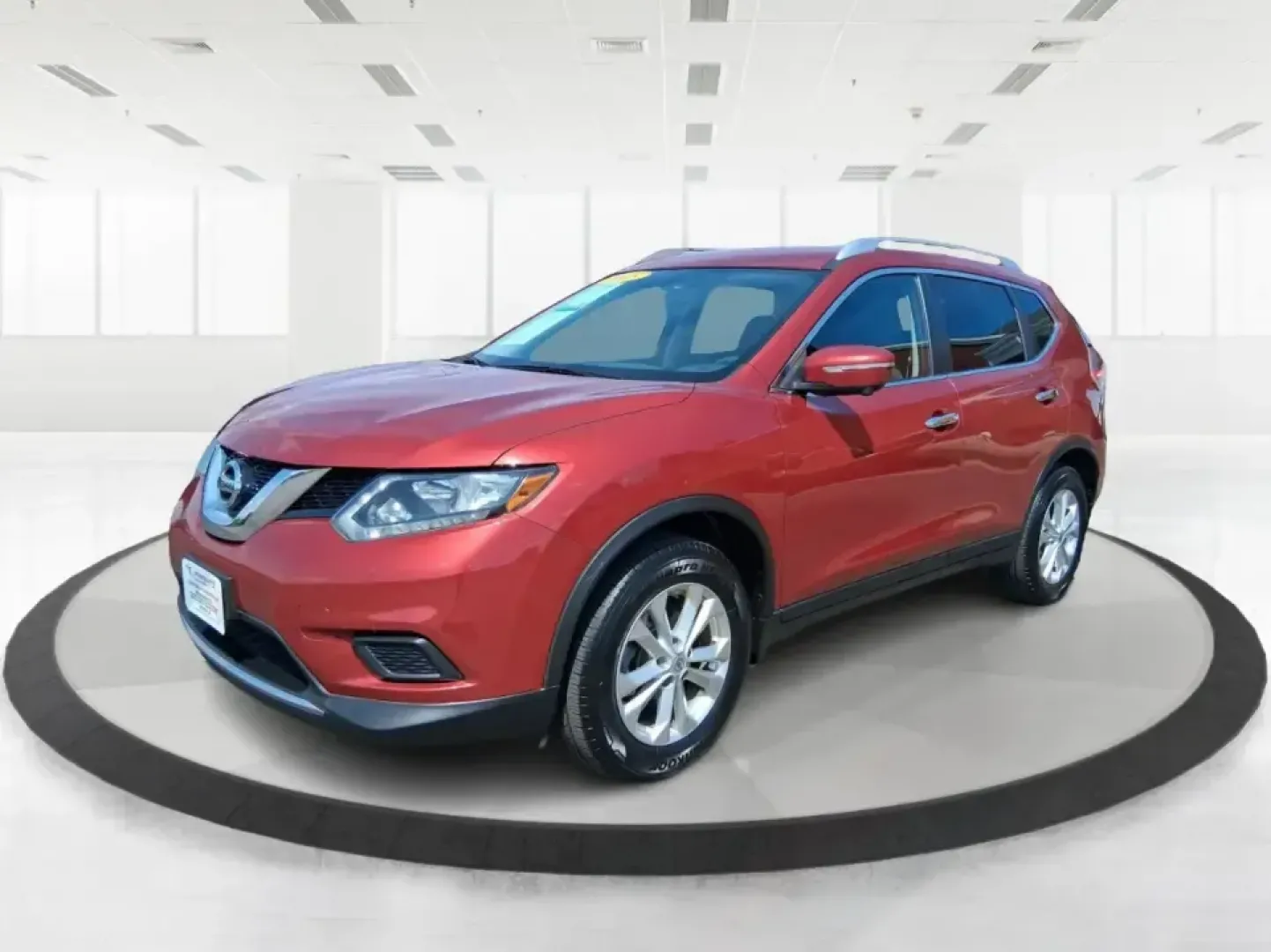 2015 Nissan Rogue SV (KNMAT2MV8FP) with an 2.5L I-4 DOHC engine, Continuously Variable Transmission transmission, located at 880 E. National Road, Vandalia, OH, 45377, (937) 908-9800, 39.891918, -84.183594 - Pack up the kids, load the cooler, and point the SUV toward your next weekend escape-this Cayenne Red 2015 Nissan Rogue SV is the kind of do-it-all crossover that fits real life in Vandalia, from school drop-offs and grocery runs to road trips up I75. With confident 4WD/AWD traction, a comfortable c - Photo#8