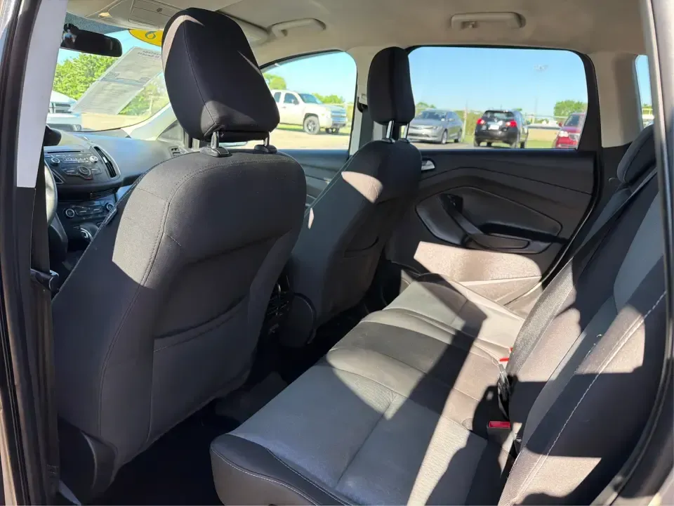 2018 Ford Escape SE FWD (1FMCU0GD6JU) with an 1.5L L4 DOHC 16V engine, 6A transmission, located at 1099 N County Rd 25A , Troy, OH, 45373, (937) 908-9800, 40.057079, -84.212883 - Weekday commute down I75, school drop-offs, and spontaneous weekend getaways to Charleston Falls Preserve all get easier in a compact SUV that fits real life. This 2018 Ford Escape SE FWD is a smart pick for Troy, Ohio drivers who want SUV versatility without the bulk-easy to park near downtown Troy- Photo#10
