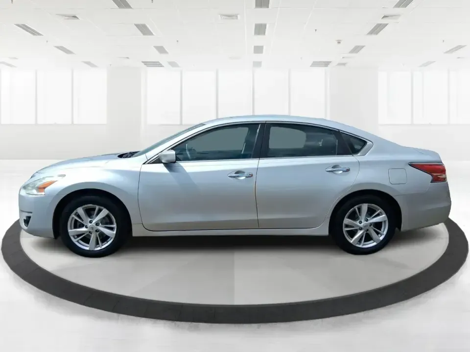 2015 Nissan Altima 2.5 SV (1N4AL3AP6FC) with an 2.5L I-4 DOHC engine, Continuously Variable Transmission transmission, located at 401 Woodman Dr, Riverside, OH, 45431, (937) 908-9800, 39.760899, -84.123421 - Picture your next week: an easy I-675 commute, a comfortable school drop-off run, and a spontaneous weekend drive to Carillon Historical Park or along the Mad River-without driving something oversized or expensive to fuel. This **2015 Nissan Altima 2.5 SV** is the kind of practical, confidence-build - Photo#5