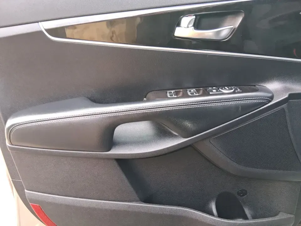 2017 Kia Sorento 2.4L LX (5XYPG4A30HG) with an 2.4L I-4 gasoline direct injection engine, 6A transmission, located at 401 Woodman Dr, Riverside, OH, 45431, (937) 908-9800, 39.760899, -84.123421 - Picture your next weekend: the family packed up for a day at Carillon Historical Park, groceries loaded after a quick stop near The Greene, and plenty of room left for sports gear or a stroller-without feeling like you're driving something bulky. This 2017 Kia Sorento LX is built for real life in th - Photo#17