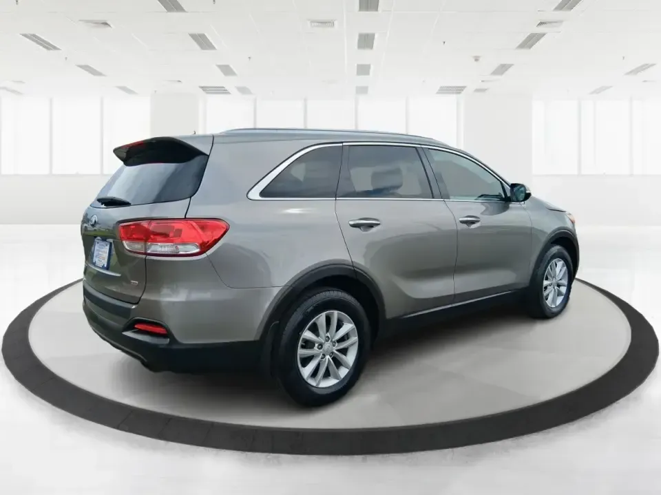2017 Kia Sorento 2.4L LX (5XYPG4A30HG) with an 2.4L I-4 gasoline direct injection engine, 6A transmission, located at 1951 S Dayton Lakeview Rd., New Carlisle, OH, 45344, (937) 908-9800, 39.890999, -84.050255 - Picture your next weekend: the family packed up for a day at Carillon Historical Park, groceries loaded after a quick stop near The Greene, and plenty of room left for sports gear or a stroller-without feeling like you're driving something bulky. This 2017 Kia Sorento LX is built for real life in th - Photo#2