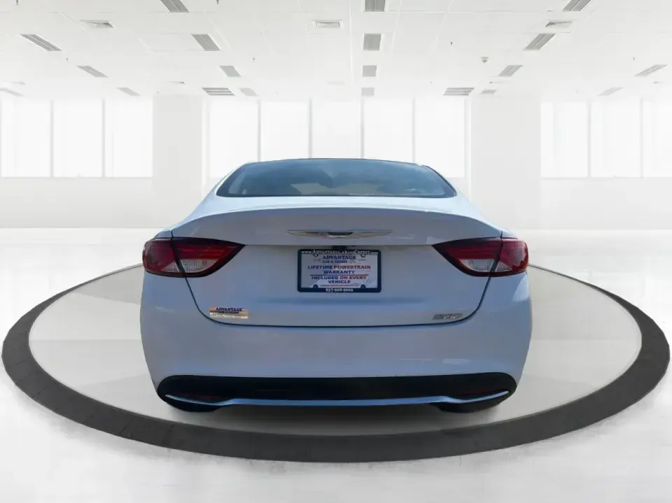 2016 Chrysler 200 Limited (1C3CCCABXGN) with an 2.4L L4 DOHC 16V engine, 9A transmission, located at 1184 Kauffman Ave, Fairborn, OH, 45324, (937) 908-9800, 39.807072, -84.030914 - Need a comfortable, efficient sedan for daily commuting to Wright-Patterson AFB, weekend trips to Yellow Springs, or school-and-sports carpools around Fairborn? This 2016 Chrysler 200 Limited delivers the kind of smooth ride, upscale cabin feel, and highway-friendly MPG that fits real life in the Mi- Photo#3