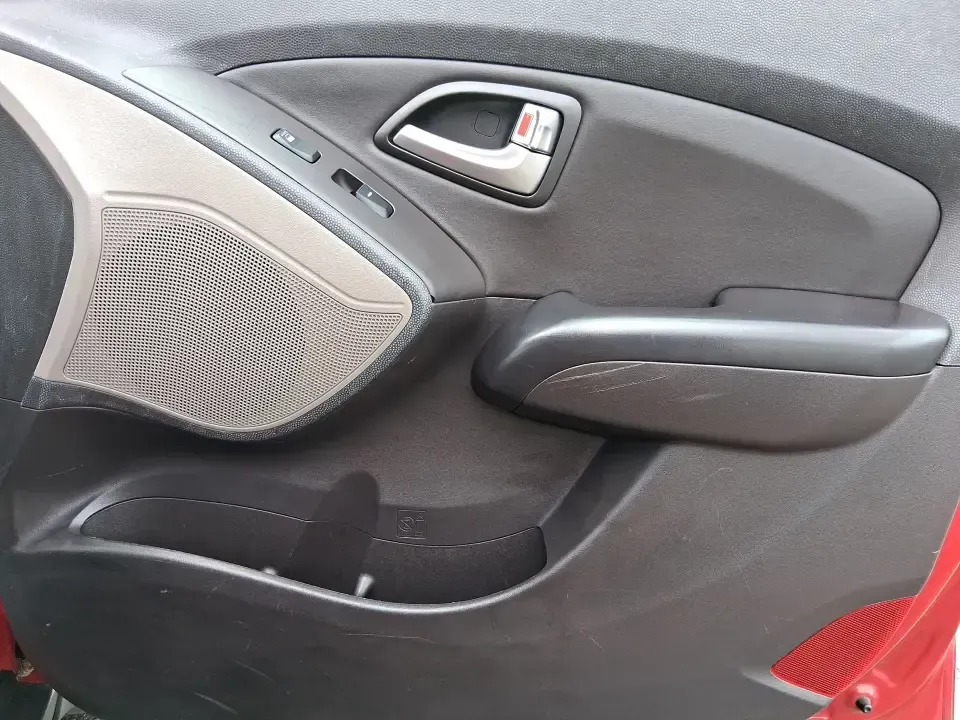 2013 Hyundai Tucson GLS (KM8JUCAC7DU) with an Theta II 2.4L I-4 DOHC engine, 6-Speed Automatic transmission, located at 8750 N County Rd 25A, Piqua, OH, 45356, (937) 908-9800, 40.164391, -84.232513 - Need a dependable SUV that can handle Ohio weather, school drop-offs, and weekend getaways without stretching your budget? This 2013 Hyundai Tucson GLS in eye-catching Garnet Red is built for real life-comfortable for daily commuting, confident on slick winter roads, and practical for everything fro - Photo#18