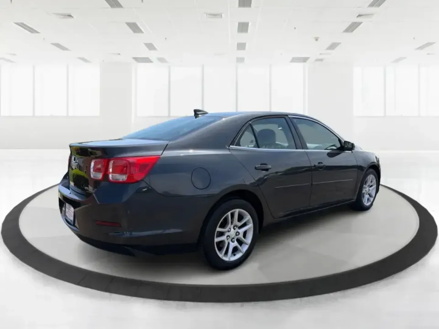 2015 Chevrolet Malibu 1LT (1G11C5SL5FF) with an ECOTEC 2.5L I-4 gasoline direct injection engine, 6-Speed Automatic transmission, located at 1951 S Dayton Lakeview Rd., New Carlisle, OH, 45344, (937) 908-9800, 39.890999, -84.050255 - Need a dependable, comfortable sedan for the daily commute between New Carlisle and Dayton, school drop-offs, or easy weekend getaways to Springfield? This 2015 Chevrolet Malibu 1LT is built for real-life driving-smooth on I70, easy to park around downtown New Carlisle, and efficient enough to keep - Photo#2