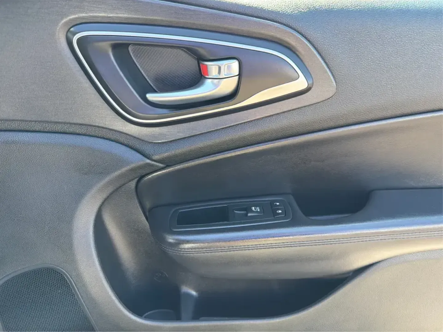 2016 Chrysler 200 Limited Platinum (1C3CCCABXGN) with an 2.4L L4 DOHC 16V engine, 9A transmission, located at 1230 East Main St, Xenia, OH, 45385, (937) 908-9800, 39.688026, -83.910172 - Picture your next weekday commute down I675 or a smooth evening drive past Wright State University-quiet cabin, premium touches, and the kind of comfort that makes errands, school drop-offs, and date nights feel effortless. This 2016 Chrysler 200 Limited Platinum in Billet Silver Metallic Clearcoat - Photo#20