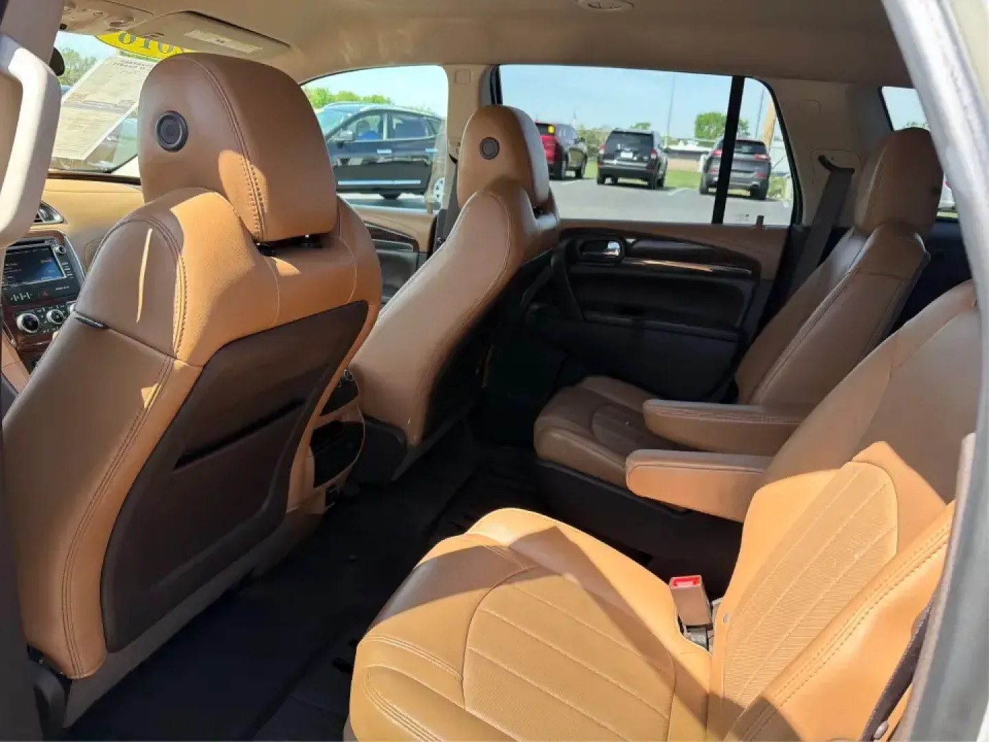 2016 Buick Enclave Leather (5GAKVBKD6GJ) with an 3.6L V-6 gasoline direct injection engine, 6-Speed Automatic Overdrive transmission, located at 1184 Kauffman Ave, Fairborn, OH, 45324, (937) 908-9800, 39.807072, -84.030914 - Need one vehicle that can handle school drop-offs, grocery runs, and a weekend road trip down I-75 without feeling cramped? This 2016 Buick Enclave Leather in Iridium Metallic is built for real-life family logistics and comfortable commuting around Moraine, Dayton, and the Miami Valley-offering thre - Photo#10