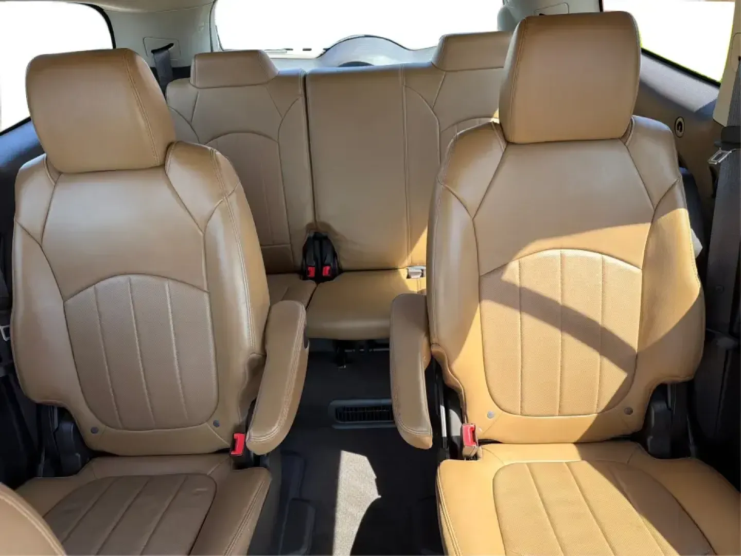 2016 Buick Enclave Leather (5GAKVBKD6GJ) with an 3.6L V-6 gasoline direct injection engine, 6-Speed Automatic Overdrive transmission, located at 1184 Kauffman Ave, Fairborn, OH, 45324, (937) 908-9800, 39.807072, -84.030914 - Need one vehicle that can handle school drop-offs, grocery runs, and a weekend road trip down I-75 without feeling cramped? This 2016 Buick Enclave Leather in Iridium Metallic is built for real-life family logistics and comfortable commuting around Moraine, Dayton, and the Miami Valley-offering thre - Photo#14