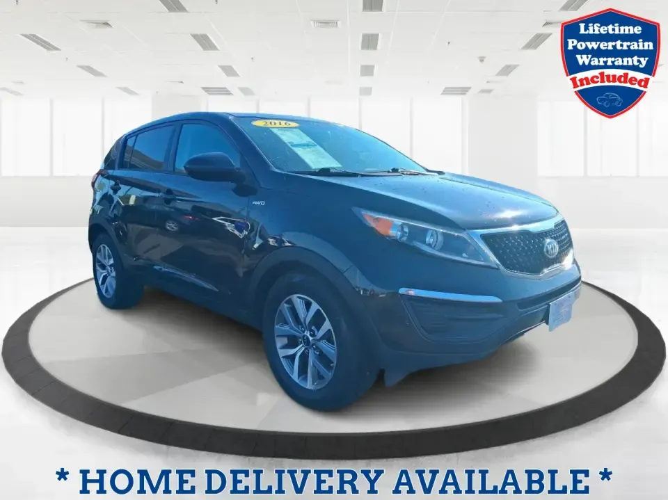 2016 Kia Sportage LX (KNDPBCAC7G7) with an Theta II 2.4L I-4 gasoline direct injection engine, 6-Speed Automatic transmission, located at 880 E. National Road, Vandalia, OH, 45377, (937) 908-9800, 39.891918, -84.183594 - 2016 Kia Sportage LX - Photo#0