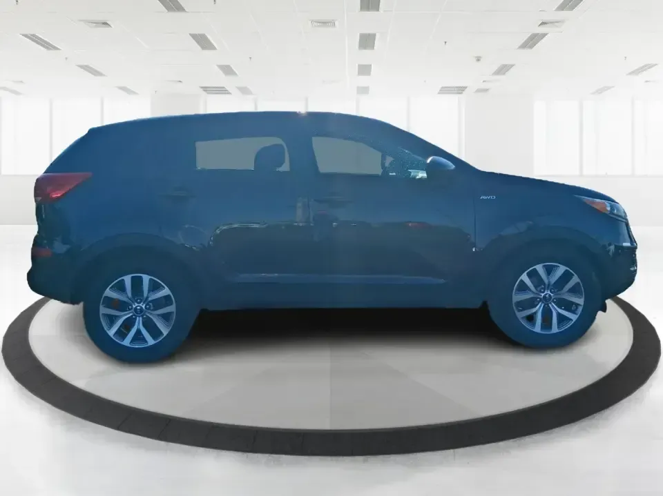 2016 Kia Sportage LX (KNDPBCAC7G7) with an Theta II 2.4L I-4 gasoline direct injection engine, 6-Speed Automatic transmission, located at 880 E. National Road, Vandalia, OH, 45377, (937) 908-9800, 39.891918, -84.183594 - 2016 Kia Sportage LX - Photo#1
