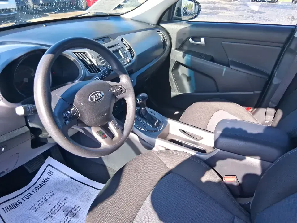 2016 Kia Sportage LX (KNDPBCAC7G7) with an Theta II 2.4L I-4 gasoline direct injection engine, 6-Speed Automatic transmission, located at 880 E. National Road, Vandalia, OH, 45377, (937) 908-9800, 39.891918, -84.183594 - 2016 Kia Sportage LX - Photo#9