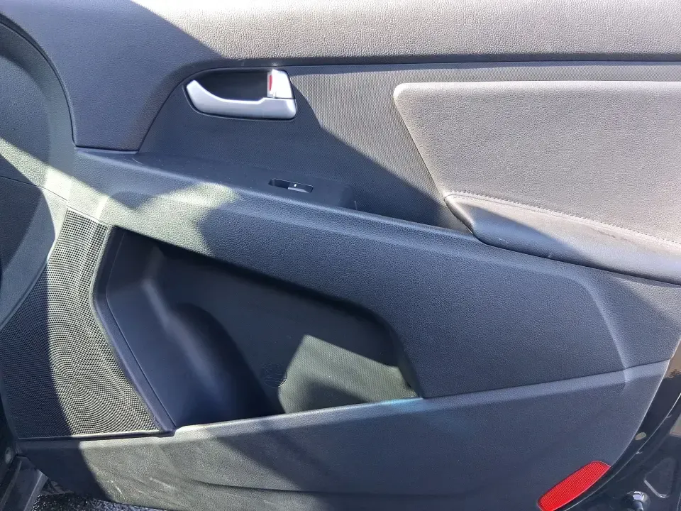 2016 Kia Sportage LX (KNDPBCAC7G7) with an Theta II 2.4L I-4 gasoline direct injection engine, 6-Speed Automatic transmission, located at 880 E. National Road, Vandalia, OH, 45377, (937) 908-9800, 39.891918, -84.183594 - 2016 Kia Sportage LX - Photo#18