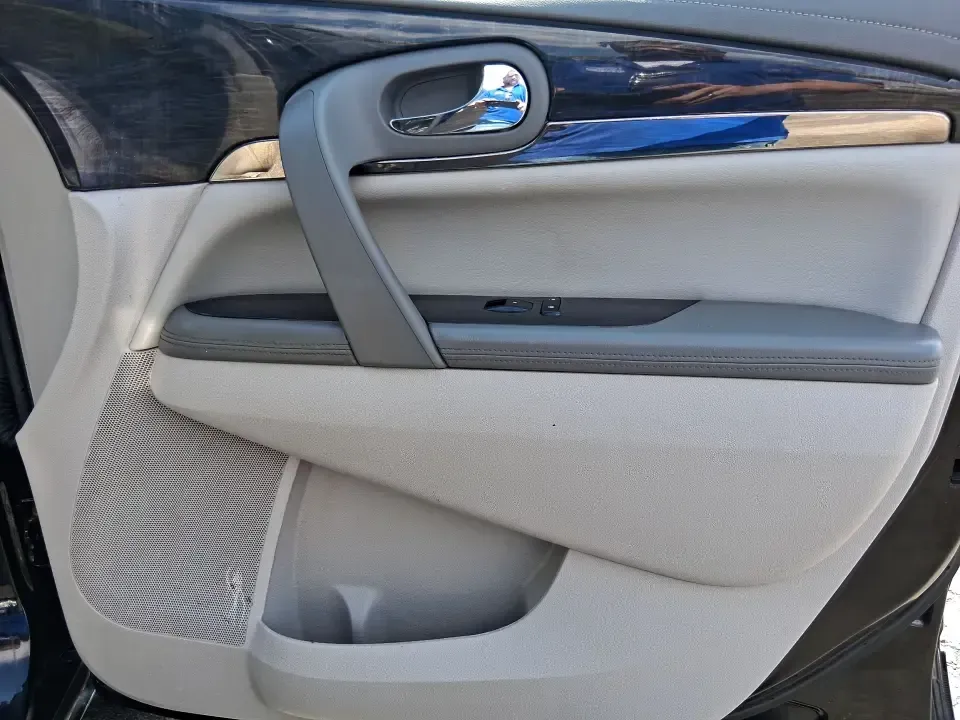 2016 Buick Enclave Leather (5GAKVBKD1GJ) with an 3.6L V-6 gasoline direct injection engine, 6-Speed Automatic Overdrive transmission, located at 1184 Kauffman Ave, Fairborn, OH, 45324, (937) 908-9800, 39.807072, -84.030914 - Weekend road trips to Yellow Springs, daily school runs across Fairborn, or a comfortable commute down I675 toward Dayton-this 2016 Buick Enclave Leather is built for real life when you need space, confidence, and premium comfort without the premium price. Finished in Ebony Twilight Metallic, this f - Photo#20