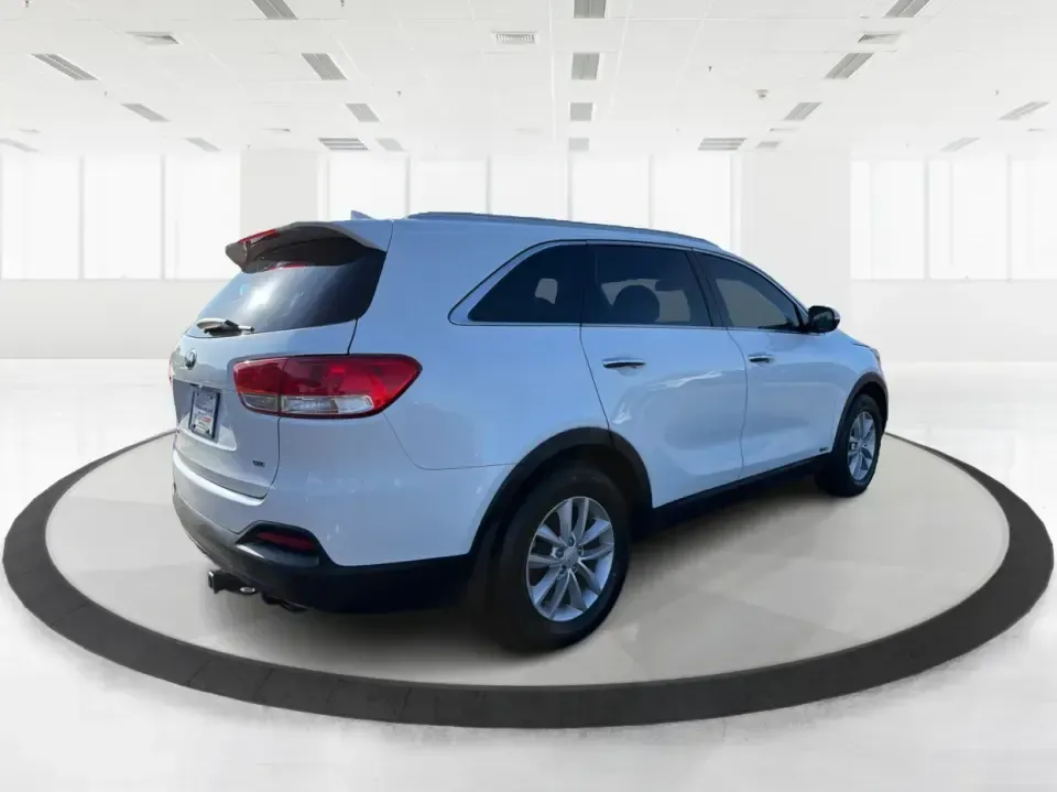 2018 Kia Sorento 2.4L LX (5XYPGDA36JG) with an 2.4L I-4 gasoline direct injection engine, 6A transmission, located at 1099 N County Rd 25A , Troy, OH, 45373, (937) 908-9800, 40.057079, -84.212883 - Build your next chapter around an SUV that's ready for school drop-offs, long commutes up I75, and weekend getaways to Charleston Falls Preserve or a family day near the Miami County Fairgrounds. This 2018 Kia Sorento LX in Snow White Pearl is the kind of practical, go-anywhere crossover that fits r - Photo#2