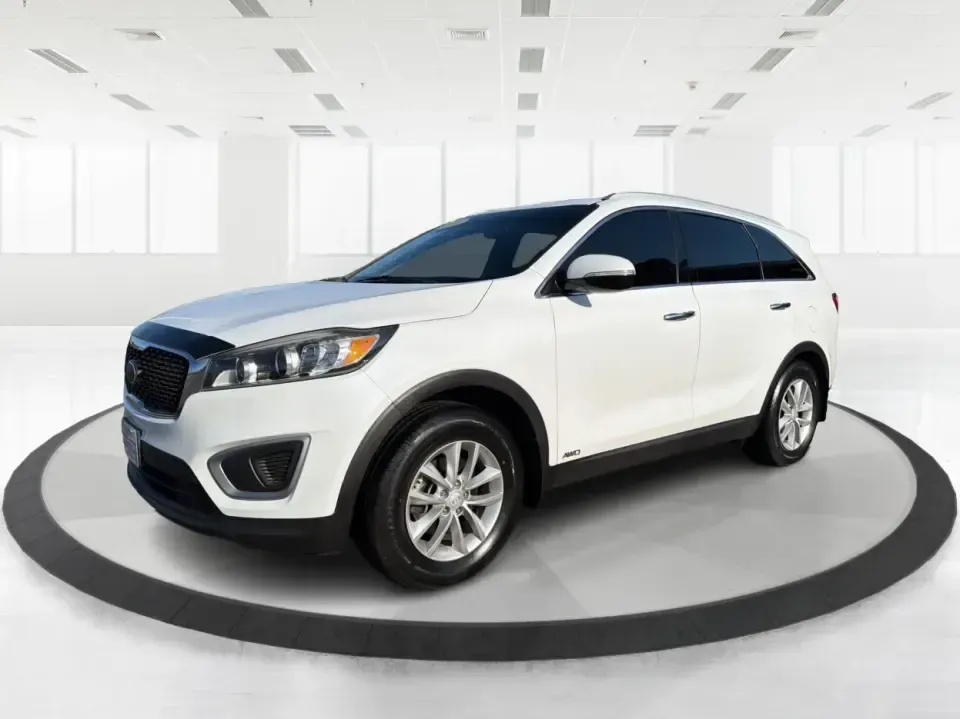 2018 Kia Sorento 2.4L LX (5XYPGDA36JG) with an 2.4L I-4 gasoline direct injection engine, 6A transmission, located at 1099 N County Rd 25A , Troy, OH, 45373, (937) 908-9800, 40.057079, -84.212883 - Build your next chapter around an SUV that's ready for school drop-offs, long commutes up I75, and weekend getaways to Charleston Falls Preserve or a family day near the Miami County Fairgrounds. This 2018 Kia Sorento LX in Snow White Pearl is the kind of practical, go-anywhere crossover that fits r - Photo#8