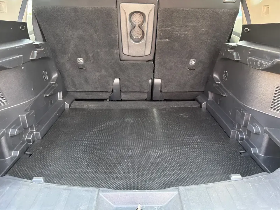 2017 Nissan Rogue S (5N1AT2MT6HC) with an 2.5L I-4 DOHC engine, CVT transmission, located at 880 E. National Road, Vandalia, OH, 45377, (937) 908-9800, 39.891918, -84.183594 - Pack up the kids, load the groceries, or point the nose toward a weekend getaway-this 2017 Nissan Rogue S is the kind of practical, easy-to-live-with SUV that fits real life in Vandalia. With its comfortable cabin, versatile cargo space, and efficient 2.5L I4 engine paired to a smooth CVT, it's idea - Photo#12