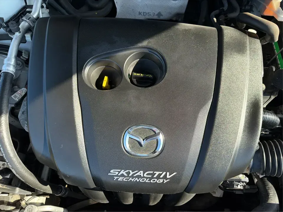 2016 Mazda CX-5 Touring (JM3KE4CYXG0) with an SKYACTIV-G 2.5L I-4 gasoline direct injection engine, 6-Speed Automatic transmission, located at 8750 N County Rd 25A, Piqua, OH, 45356, (937) 908-9800, 40.164391, -84.232513 - Pack up the kids, load the groceries, or point the nose toward a weekend road trip-this 2016 Mazda CX-5 Touring is the kind of SUV that fits real life in Piqua. With confident all-weather capability and a comfortable, well-equipped cabin, it's a smart choice for commuters running up and down I75, fa - Photo#11