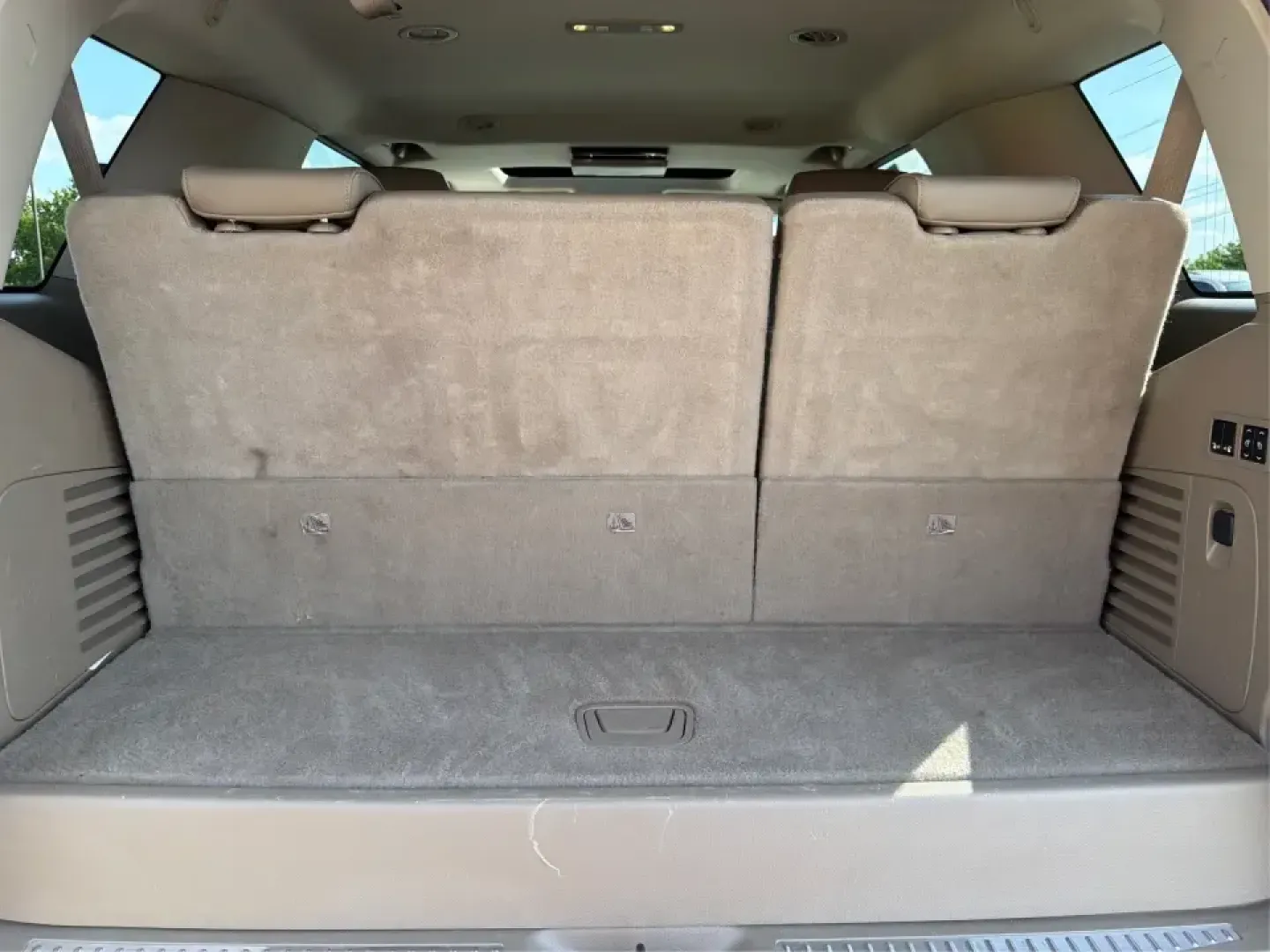 2016 Chevrolet Tahoe LT (1GNSKBKC8GR) with an EcoTec3 5.3L V-8 gasoline direct injection engine, 6A transmission, located at 401 Woodman Dr, Riverside, OH, 45431, (937) 908-9800, 39.760899, -84.123421 - If your weekends look like youth sports in the morning, a grocery run in the afternoon, and a last-minute road trip after dinner, this 2016 Chevrolet Tahoe LT 4WD is the kind of full-size SUV that keeps up with real life in Piqua. Finished in Summit White and built for comfort, capability, and confi - Photo#12