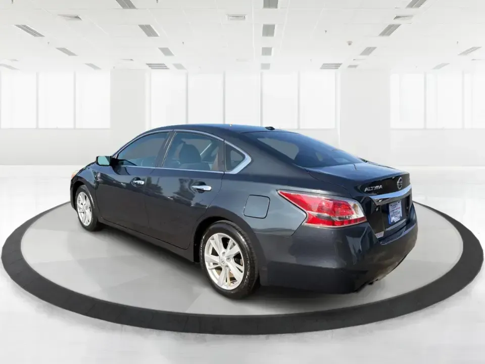 2015 Nissan Altima 2.5 SV (1N4AL3AP9FC) with an 2.5L I-4 DOHC engine, Continuously Variable Transmission transmission, located at 4508 South Dixie Dr, Moraine, OH, 45439, (937) 908-9800, 39.689976, -84.218452 - Picture your next week going smoother: an easy I-75 commute, a comfortable school drop-off run, and a Friday night dinner in Dayton's Oregon District-all in a sedan that feels refined, efficient, and ready to rack up miles without racking up stress. This 2015 Nissan Altima 2.5 SV in sleek Gun Metall - Photo#4