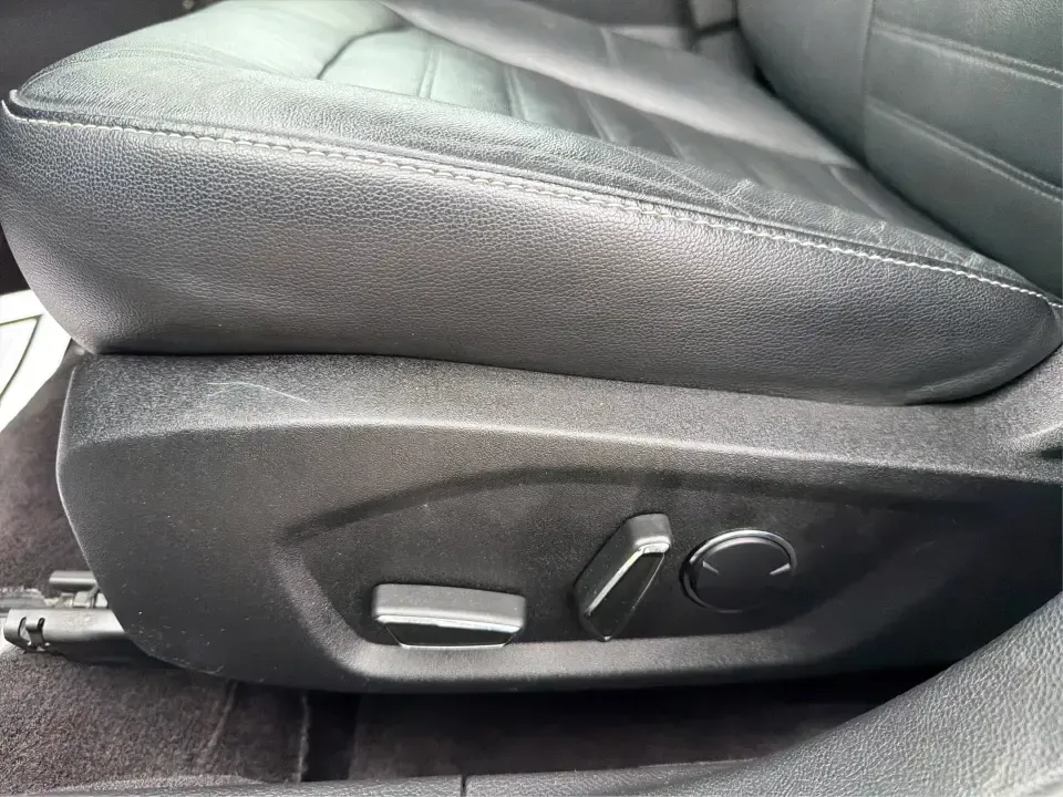 2017 Ford Fusion SE (3FA6P0H98HR) with an 2.0L L4 DOHC 16V engine, 6A transmission, located at 4508 South Dixie Dr, Moraine, OH, 45439, (937) 908-9800, 39.689976, -84.218452 - Picture your next week: a smooth, quiet commute down South Dixie Drive, quick errands to the Dayton Mall area, and a comfortable weekend drive toward Carillon Historical Park or a Reds day trip-without feeling like you're overpaying for a sedan that can't keep up. This 2017 Ford Fusion SE in sleek M - Photo#18
