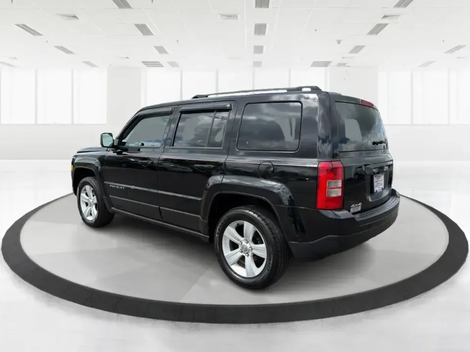 2014 Jeep Patriot Latitude 4WD (1C4NJRFB4ED) with an 2.4L L4 DOHC 16V engine, located at 1951 S Dayton Lakeview Rd., New Carlisle, OH, 45344, (937) 908-9800, 39.890999, -84.050255 - Need a practical SUV that can handle Ohio weather, weekday commutes, and spur-of-the-moment weekend plans? This 2014 Jeep Patriot Latitude 4WD is built for real life in and around New Carlisle-whether you're shuttling kids to school, tackling a long drive to Dayton for work, or loading up for a day- Photo#4