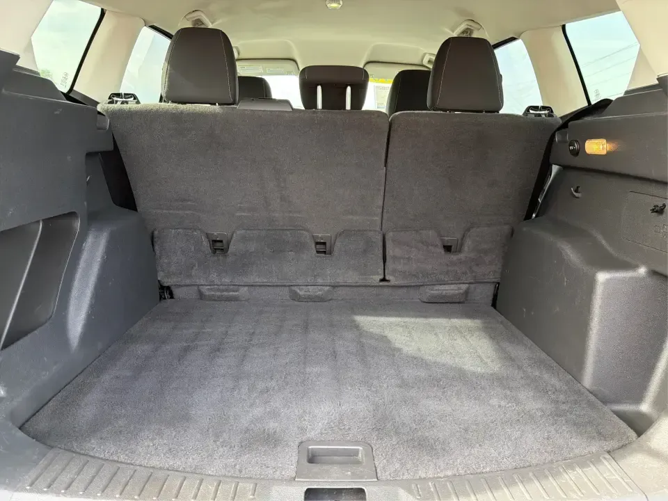 2016 Ford Escape SE (1FMCU0G75GU) with an 2.5L L4 DOHC 16V engine, 6-Speed Automatic transmission, located at 1099 N County Rd 25A , Troy, OH, 45373, (937) 908-9800, 40.057079, -84.212883 - Whether you're juggling school drop-offs, commuting up I75, or planning a weekend run to the Miami County Fairgrounds, this 2016 Ford Escape SE is the kind of practical SUV that fits real-life Troy, Ohio routines. With a versatile cabin, confident road manners, and easy-to-live-with features, it's a - Photo#12