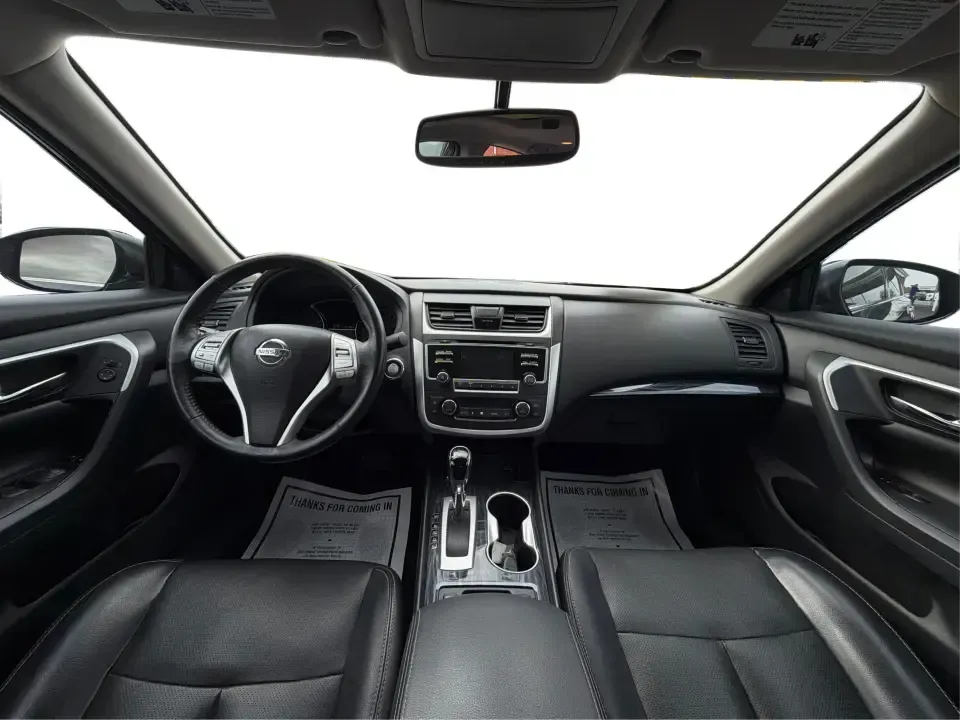 2016 Nissan Altima 2.5 SL (1N4AL3AP1GC) with an 2.5L I-4 DOHC engine, CVT transmission, located at 880 E. National Road, Vandalia, OH, 45377, (937) 908-9800, 39.891918, -84.183594 - Whether you're a Dayton-area commuter stacking highway miles, a busy parent shuttling kids between school and practice, or a weekend road-trip planner who wants comfort without overspending, this **2016 Nissan Altima 2.5 SL** is built for real life. With a sleek **Super Black** exterior and an upsca - Photo#21