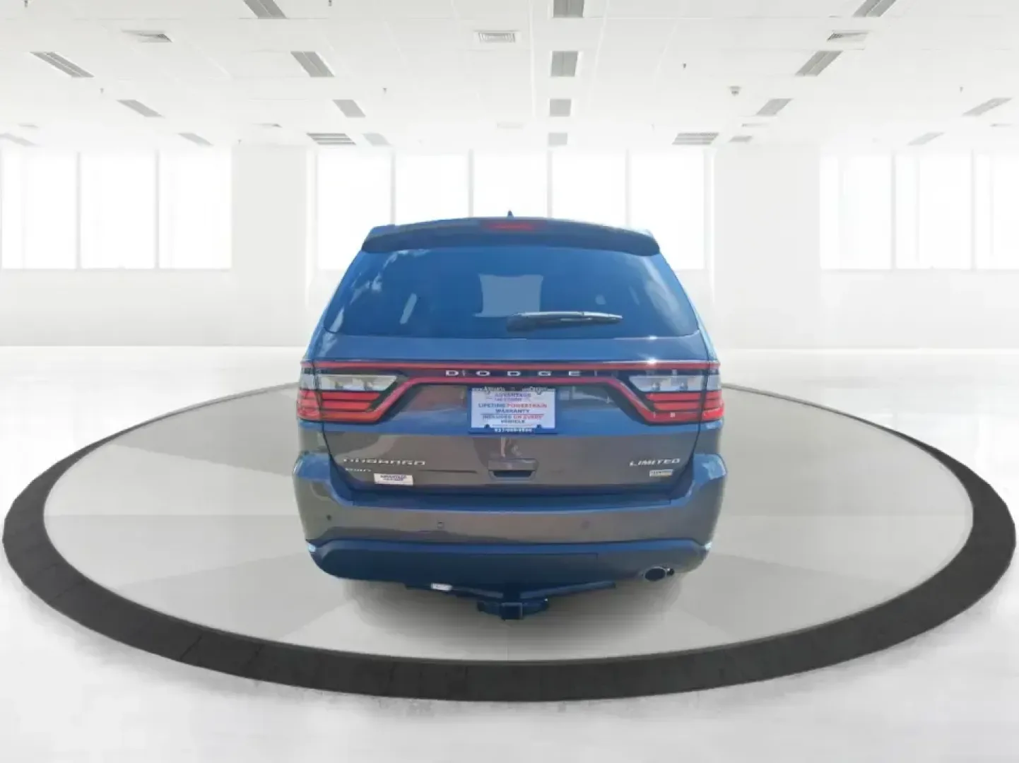 2015 Dodge Durango Limited (1C4RDJDG7FC) with an 3.6L V6 DOHC 24V engine, 8-Speed Automatic transmission, located at 880 E. National Road, Vandalia, OH, 45377, (937) 908-9800, 39.891918, -84.183594 - Pack up the kids, load the cargo, and point the nose toward your next weekend getaway-this 2015 Dodge Durango Limited is built for real life in West Central Ohio. Whether you're shuttling a growing family to practice, commuting up I75, or planning a road trip to Indian Lake, the Durango delivers the - Photo#3