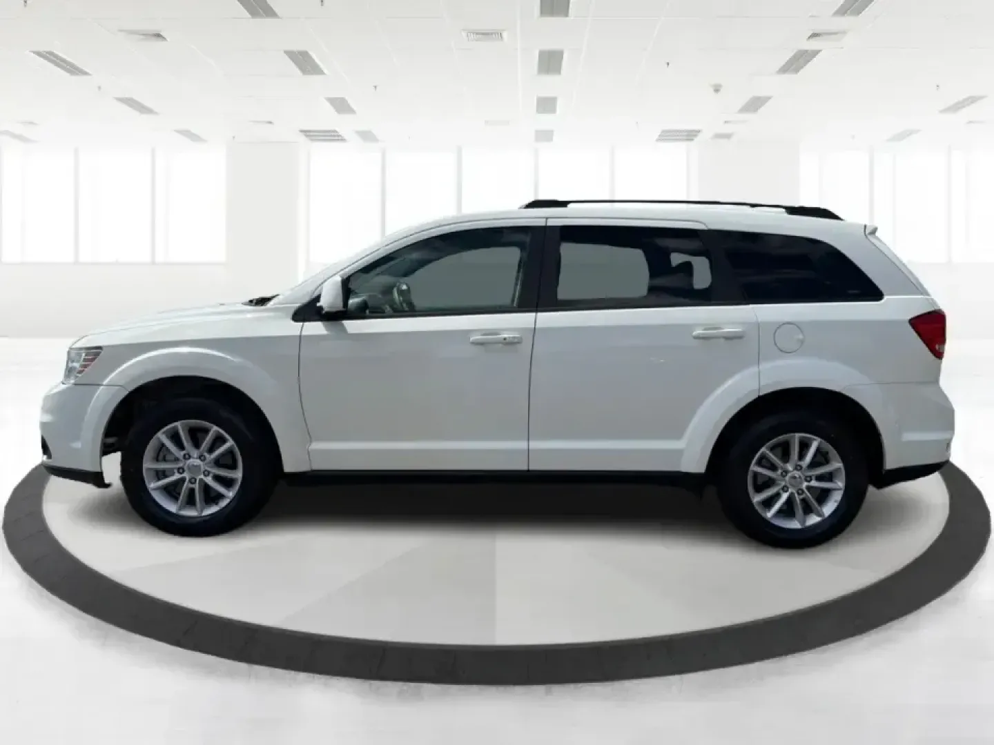 2014 Dodge Journey SXT (3C4PDDBG1ET) with an 3.6L V-6 DOHC engine, 6-Speed Automatic transmission, located at 880 E. National Road, Vandalia, OH, 45377, (937) 908-9800, 39.891918, -84.183594 - Pack up the kids, queue up a playlist, and head out for a weekend getaway-this 2014 Dodge Journey SXT is built for real-life schedules and real-life adventures. Whether you're shuttling to practice, commuting up I-75, or planning a road trip from Vandalia to the National Museum of the U.S. Air Force - Photo#5