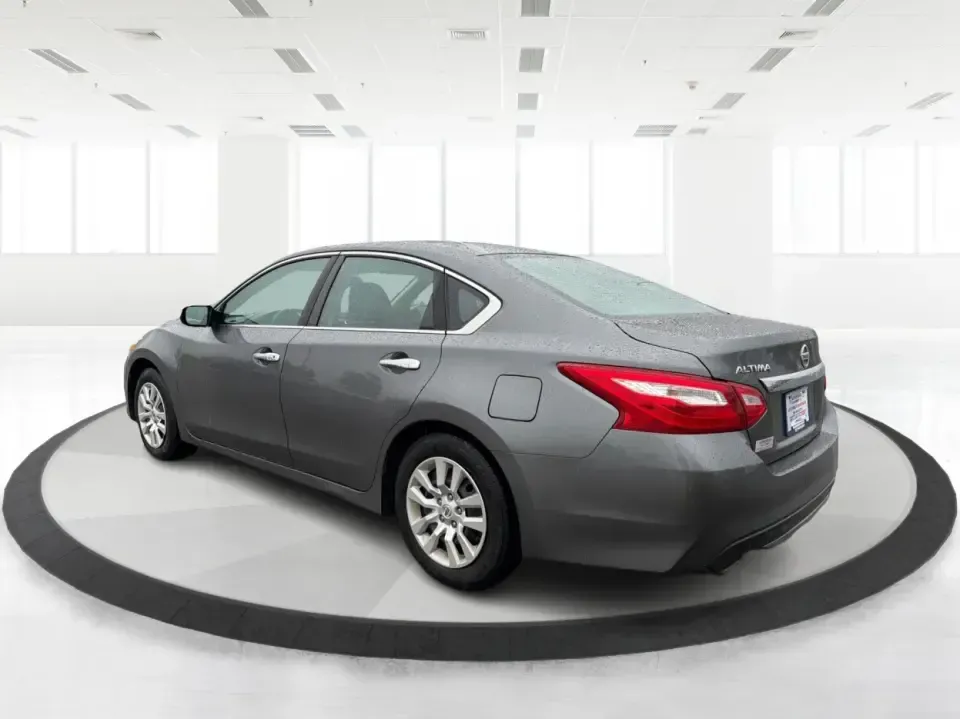 2017 Nissan Altima 2.5 S (1N4AL3AP8HC) with an 2.5L I-4 DOHC engine, CVT transmission, located at 880 E. National Road, Vandalia, OH, 45377, (937) 908-9800, 39.891918, -84.183594 - Need a reliable commuter that's comfortable for I75 runs, quick errands around town, and the occasional weekend getaway to the Dayton Art Institute or Riverscape MetroPark? This 2017 Nissan Altima 2.5 S in Gun Metallic is a smart, practical sedan that fits real life in Vandalia-smooth on longer driv - Photo#4