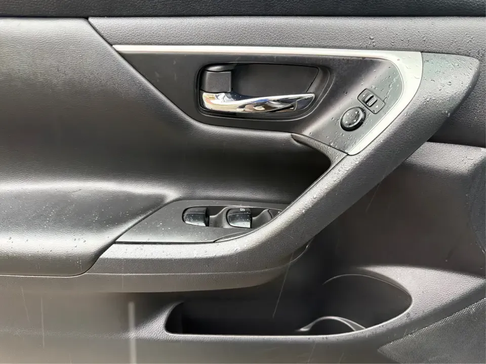 2017 Nissan Altima 2.5 S (1N4AL3AP8HC) with an 2.5L I-4 DOHC engine, CVT transmission, located at 880 E. National Road, Vandalia, OH, 45377, (937) 908-9800, 39.891918, -84.183594 - Need a reliable commuter that's comfortable for I75 runs, quick errands around town, and the occasional weekend getaway to the Dayton Art Institute or Riverscape MetroPark? This 2017 Nissan Altima 2.5 S in Gun Metallic is a smart, practical sedan that fits real life in Vandalia-smooth on longer driv - Photo#18