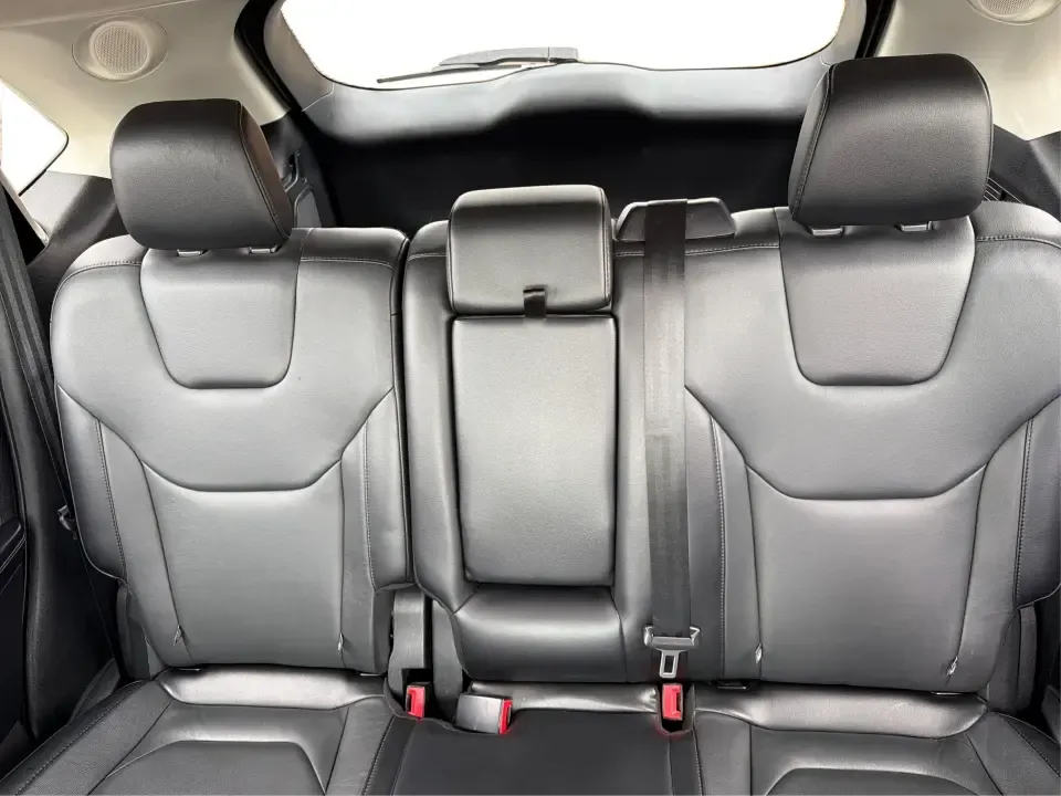 2018 Ford Edge Titanium (2FMPK4K82JB) with an 3.5L V6 DOHC 24V engine, 6A transmission, located at 1951 S Dayton Lakeview Rd., New Carlisle, OH, 45344, (937) 908-9800, 39.890999, -84.050255 - Need one SUV that can handle Ohio weather, keep the family comfortable, and still feel upscale for your daily commute? This 2018 Ford Edge Titanium in Shadow Black is built for real life-school runs, I-75 commuting, and weekend getaways to places like Charleston Falls Preserve-while giving you the p - Photo#14