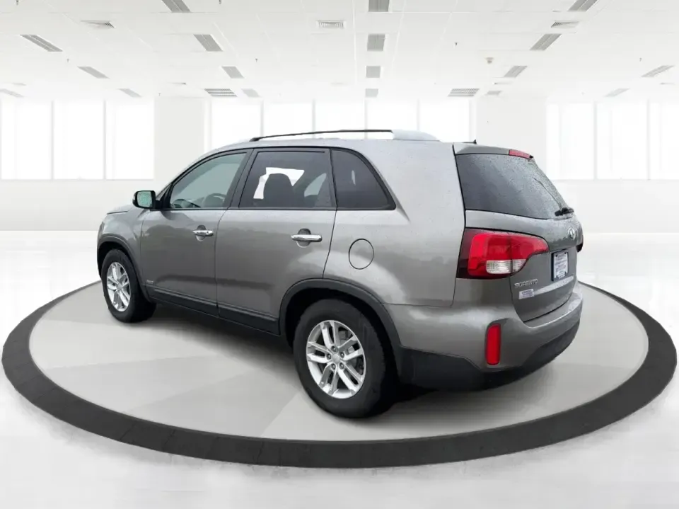 2015 Kia Sorento LX (5XYKTCA61FG) with an 2.4L I-4 gasoline direct injection engine, 6-Speed Automatic transmission, located at 880 E. National Road, Vandalia, OH, 45377, (937) 908-9800, 39.891918, -84.183594 - Need one SUV that can handle school drop-offs, grocery runs, and a weekend escape out toward the metro parks without feeling like a compromise? This 2015 Kia Sorento LX in Titanium Silver is a smart, practical choice for drivers in Vandalia, OH who want everyday comfort, confident traction, and fami - Photo#4
