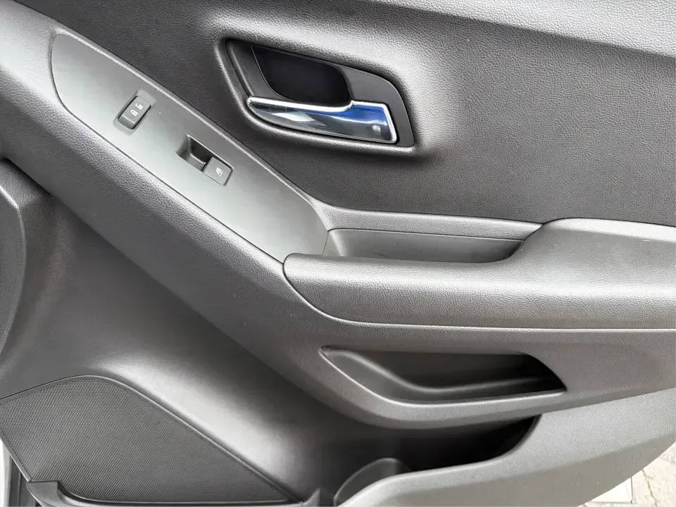2018 Chevrolet Trax LT (KL7CJLSB1JB) with an ECOTEC 1.4L I-4 DOHC engine, 6A transmission, located at 8750 N County Rd 25A, Piqua, OH, 45356, (937) 908-9800, 40.164391, -84.232513 - Make your everyday drive easier-and your weekends bigger-in a compact SUV that fits real life. The 2018 Chevrolet Trax LT is a smart pick for commuters who want an efficient footprint for parking downtown, growing families who need flexible cargo space, and road-trip fans who want comfort and confid - Photo#20