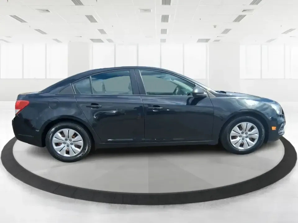 2016 Chevrolet Cruze Limited LS Auto (1G1PC5SH3G7) with an ECOTEC 1.8L I-4 DOHC engine, 6A transmission, located at 4508 South Dixie Dr, Moraine, OH, 45439, (937) 908-9800, 39.689976, -84.218452 - Need a dependable commuter that won't drain your budget, yet still feels comfortable for everyday life in the Miami Valley? This **2016 Chevrolet Cruze Limited LS Auto** is a smart pick for students, first-time buyers, and busy families who want an easy-to-park sedan for errands, work, and weekend p - Photo#1