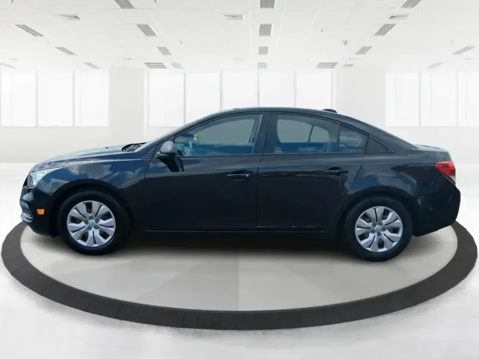 2016 Chevrolet Cruze Limited LS Auto (1G1PC5SH3G7) with an ECOTEC 1.8L I-4 DOHC engine, 6A transmission, located at 4508 South Dixie Dr, Moraine, OH, 45439, (937) 908-9800, 39.689976, -84.218452 - Need a dependable commuter that won't drain your budget, yet still feels comfortable for everyday life in the Miami Valley? This **2016 Chevrolet Cruze Limited LS Auto** is a smart pick for students, first-time buyers, and busy families who want an easy-to-park sedan for errands, work, and weekend p - Photo#5