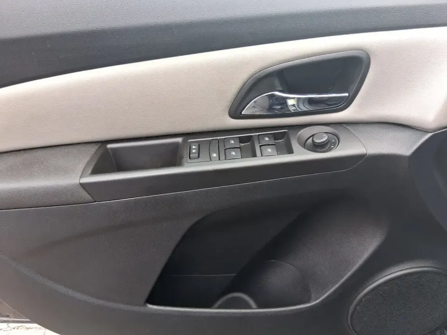 2016 Chevrolet Cruze Limited LS Auto (1G1PC5SH3G7) with an ECOTEC 1.8L I-4 DOHC engine, 6A transmission, located at 4508 South Dixie Dr, Moraine, OH, 45439, (937) 908-9800, 39.689976, -84.218452 - Need a dependable, budget-friendly commuter that can handle the daily grind from Moraine to Downtown Dayton, quick school runs, and weekend errands without feeling like a chore? This **2016 Chevrolet Cruze Limited LS Auto** is a practical sedan that fits real-life routines-great for first-time buyer - Photo#17
