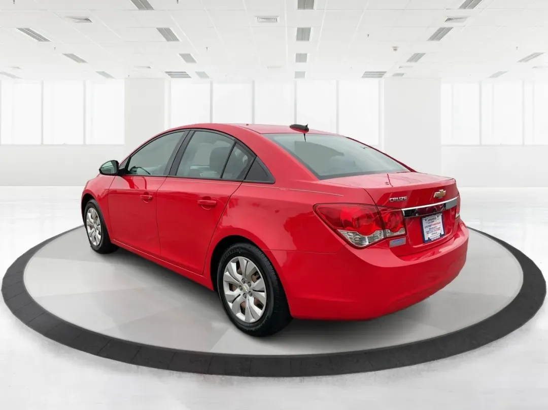 2016 Chevrolet Cruze Limited LS (1G1PC5SH5G7) with an Other engine, located at 1184 Kauffman Ave, Fairborn, OH, 45324, (937) 908-9800, 39.807072, -84.030914 - 2016 Chevrolet Cruze Limited LS - Photo#4