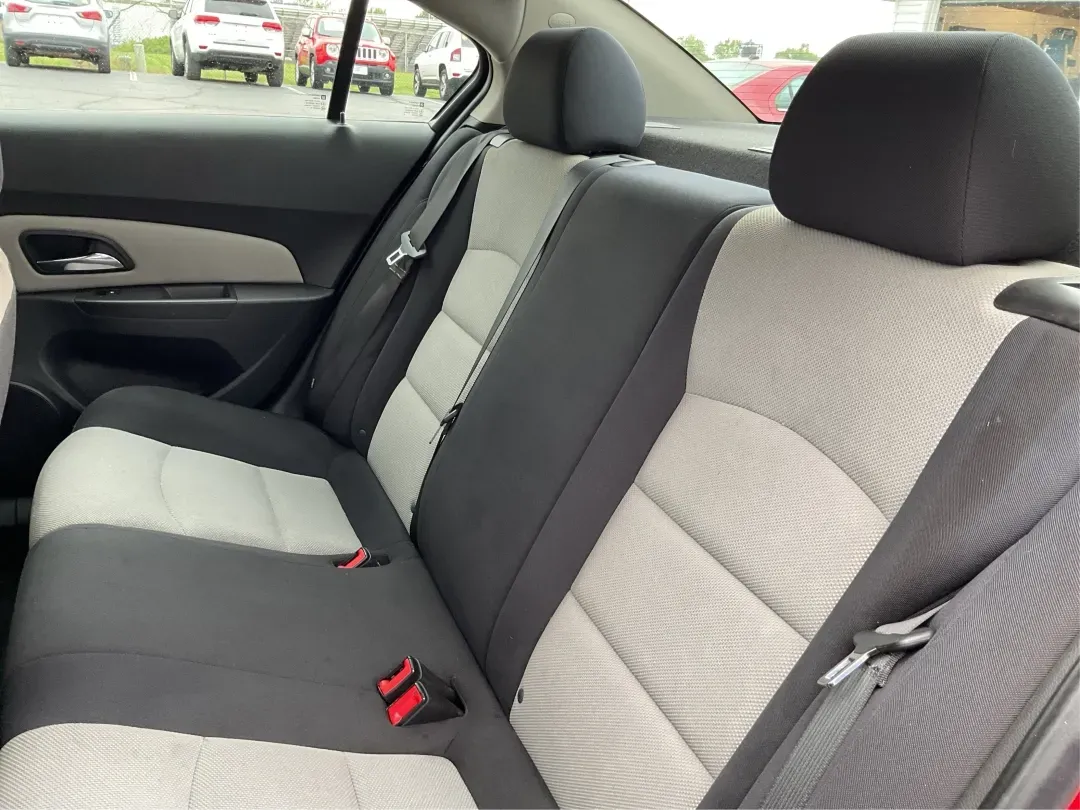 2016 Chevrolet Cruze Limited LS (1G1PC5SH5G7) with an Other engine, located at 1184 Kauffman Ave, Fairborn, OH, 45324, (937) 908-9800, 39.807072, -84.030914 - 2016 Chevrolet Cruze Limited LS - Photo#10