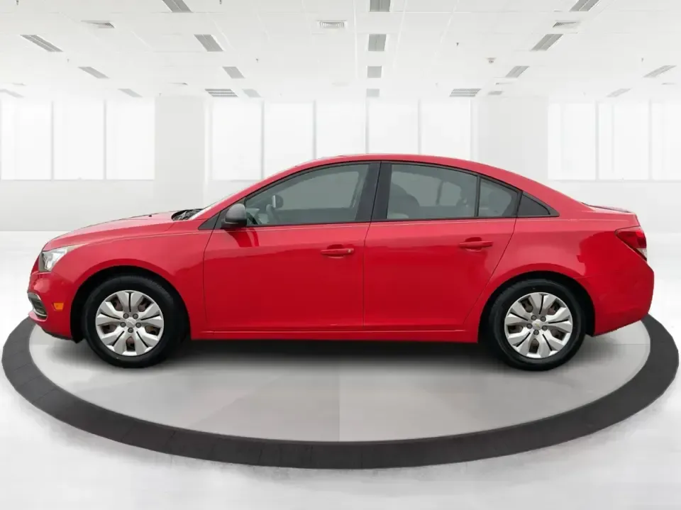 2016 Chevrolet Cruze Limited LS (1G1PC5SH5G7) with an 1.8L L4 DOHC 16V FFV engine, 6A transmission, located at 1184 Kauffman Ave, Fairborn, OH, 45324, (937) 908-9800, 39.807072, -84.030914 - **Rev Up Your Commute with the 2016 Chevrolet Cruze Limited LS Perfect for Everyday Adventures!**<br /> <br /> Are you searching for a reliable vehicle that won't just get you from point A to point B but will also elevate your daily travel experience? Look no further than the stunning 2016 Chevrole - Photo#5