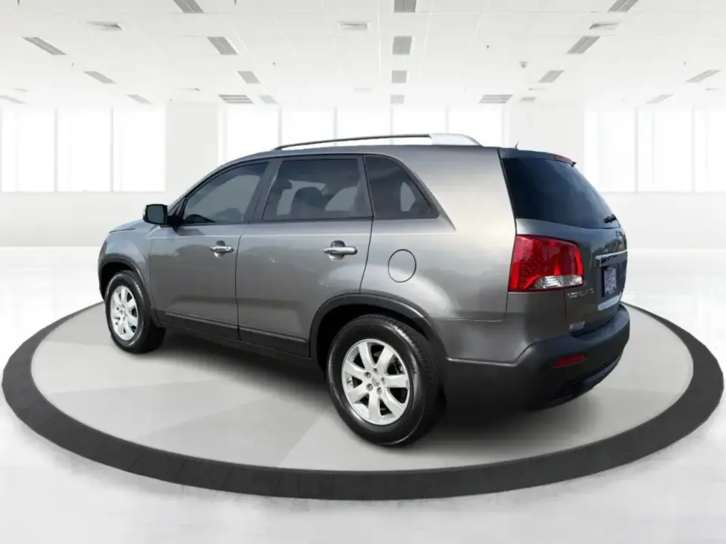 2012 Kia Sorento LX (5XYKT3A64CG) with an 2.4L I-4 gasoline direct injection engine, 6-Speed Automatic transmission, located at 401 Woodman Dr, Riverside, OH, 45431, (937) 908-9800, 39.760899, -84.123421 - Picture your next week going smoother: school drop-offs, the daily commute, grocery runs, and a last-minute weekend road trip-all in one comfortable SUV that fits real life without feeling like a compromise. This 2012 Kia Sorento LX in Satin Metal is the kind of practical, do-it-all sport utility th - Photo#4