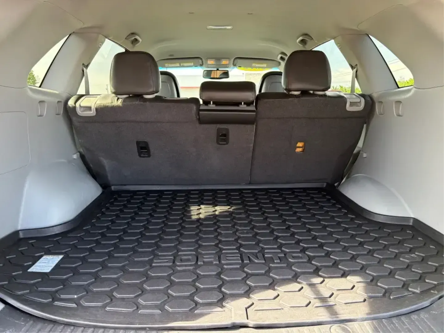 2012 Kia Sorento LX (5XYKT3A64CG) with an 2.4L I-4 gasoline direct injection engine, 6-Speed Automatic transmission, located at 401 Woodman Dr, Riverside, OH, 45431, (937) 908-9800, 39.760899, -84.123421 - Picture your next week going smoother: school drop-offs, the daily commute, grocery runs, and a last-minute weekend road trip-all in one comfortable SUV that fits real life without feeling like a compromise. This 2012 Kia Sorento LX in Satin Metal is the kind of practical, do-it-all sport utility th - Photo#12