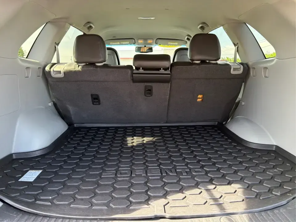 2012 Kia Sorento LX (5XYKT3A64CG) with an 2.4L I-4 gasoline direct injection engine, 6-Speed Automatic transmission, located at 401 Woodman Dr, Riverside, OH, 45431, (937) 908-9800, 39.760899, -84.123421 - Picture your next week going smoother: school drop-offs, the daily commute, grocery runs, and a last-minute weekend road trip-all in one comfortable SUV that fits real life without feeling like a compromise. This 2012 Kia Sorento LX in Satin Metal is the kind of practical, do-it-all sport utility th - Photo#12