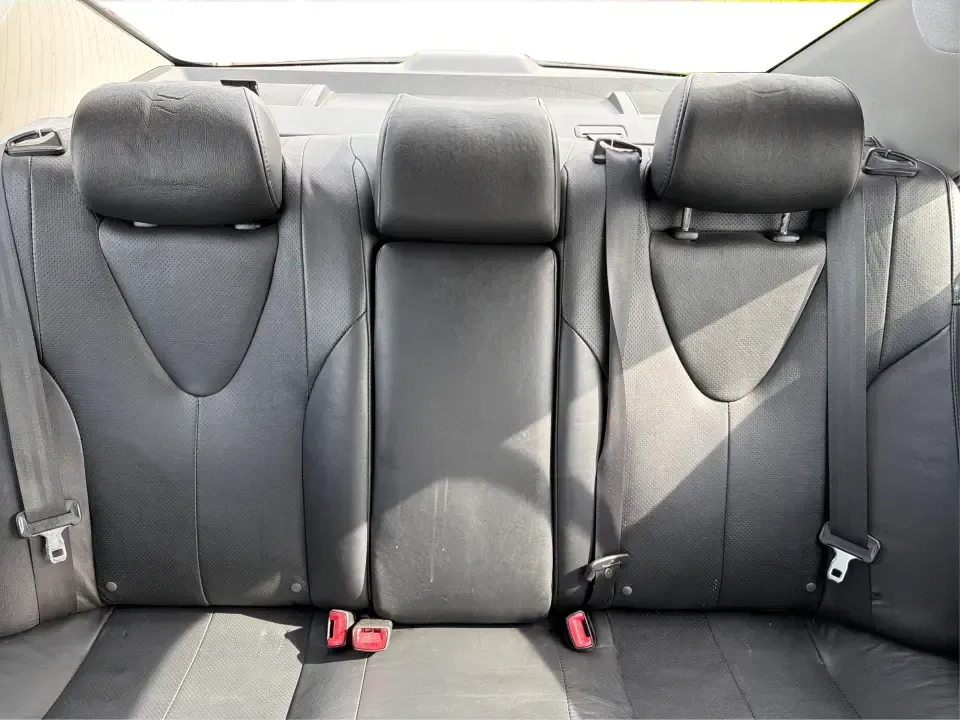 2011 Toyota Camry SE V6 (4T1BK3EK9BU) with an 3.5L V-6 DOHC engine, 6-Speed Automatic transmission, located at 8750 N County Rd 25A, Piqua, OH, 45356, (937) 908-9800, 40.164391, -84.232513 - Need a commuter that can eat up I75 miles all week, then still feel sporty for a Saturday drive past the Great Miami River or out toward the Miami Valley? This 2011 Toyota Camry SE V6 is the kind of practical-yet-fun sedan that fits real life in Piqua-reliable for work runs, comfortable for family e - Photo#14