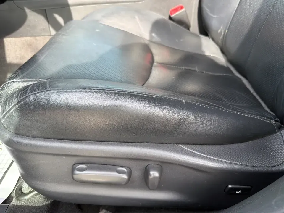 2011 Toyota Camry SE V6 (4T1BK3EK9BU) with an 3.5L V-6 DOHC engine, 6-Speed Automatic transmission, located at 8750 N County Rd 25A, Piqua, OH, 45356, (937) 908-9800, 40.164391, -84.232513 - Need a commuter that can eat up I75 miles all week, then still feel sporty for a Saturday drive past the Great Miami River or out toward the Miami Valley? This 2011 Toyota Camry SE V6 is the kind of practical-yet-fun sedan that fits real life in Piqua-reliable for work runs, comfortable for family e - Photo#17