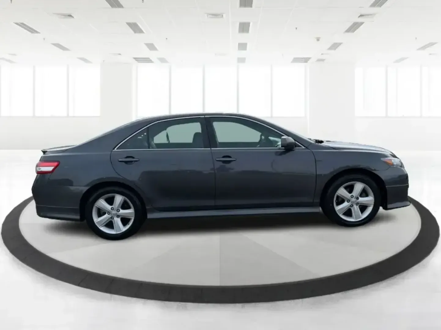 2011 Toyota Camry SE V6 (4T1BK3EK9BU) with an 3.5L V-6 DOHC engine, 6-Speed Automatic transmission, located at 4508 South Dixie Dr, Moraine, OH, 45439, (937) 908-9800, 39.689976, -84.218452 - Need a commuter that can eat up I75 miles all week, then still feel sporty for a Saturday drive past the Great Miami River or out toward the Miami Valley? This 2011 Toyota Camry SE V6 is the kind of practical-yet-fun sedan that fits real life in Piqua-reliable for work runs, comfortable for family e - Photo#1