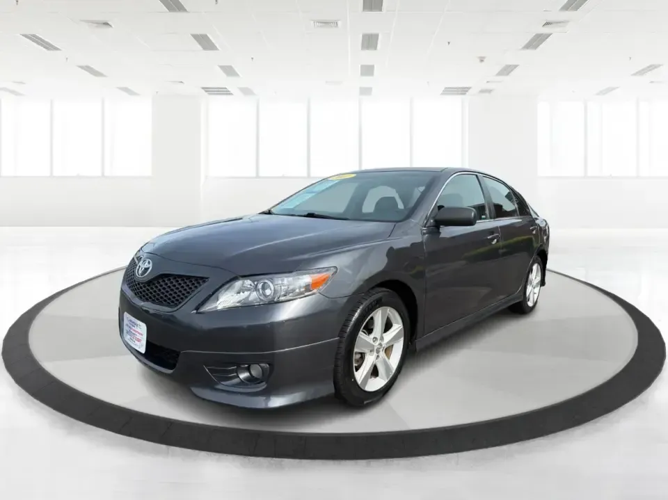 2011 Toyota Camry SE V6 (4T1BK3EK9BU) with an 3.5L V-6 DOHC engine, 6-Speed Automatic transmission, located at 4508 South Dixie Dr, Moraine, OH, 45439, (937) 908-9800, 39.689976, -84.218452 - Need a commuter that can eat up I75 miles all week, then still feel sporty for a Saturday drive past the Great Miami River or out toward the Miami Valley? This 2011 Toyota Camry SE V6 is the kind of practical-yet-fun sedan that fits real life in Piqua-reliable for work runs, comfortable for family e - Photo#8