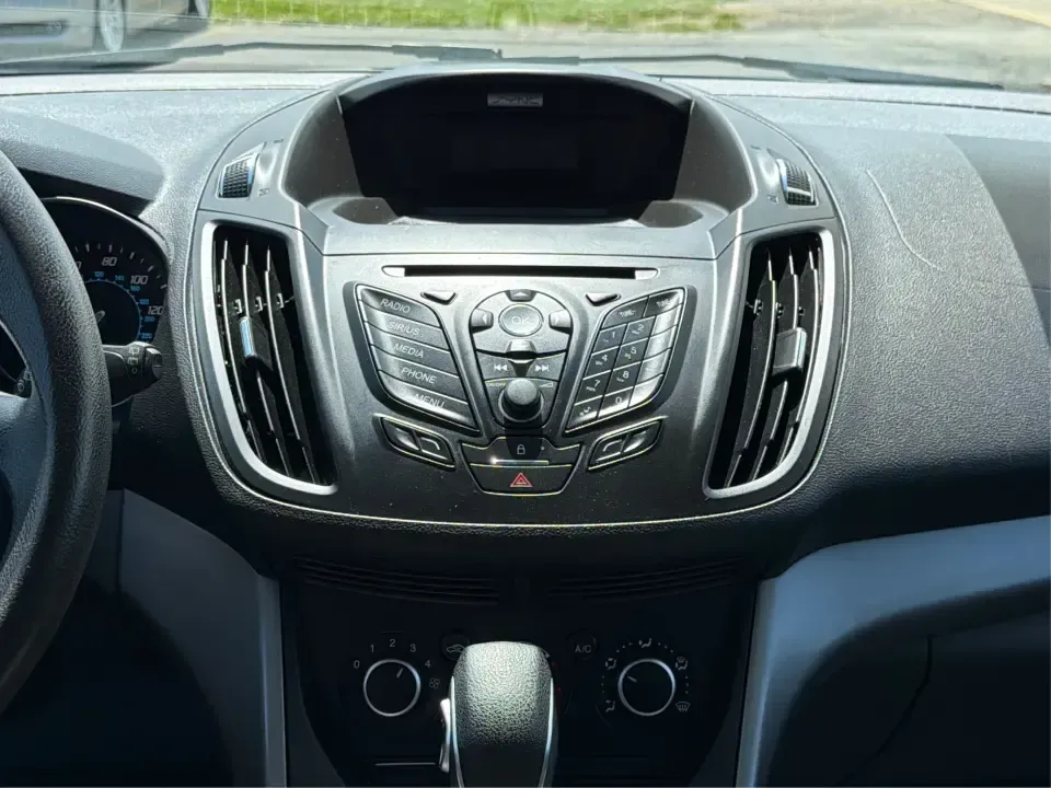 2016 Ford Escape SE (1FMCU0G77GU) with an 2.5L L4 DOHC 16V engine, 6-Speed Automatic transmission, located at 4508 South Dixie Dr, Moraine, OH, 45439, (937) 908-9800, 39.689976, -84.218452 - Whether you're commuting up and down South Dixie Drive, running errands between Moraine and Dayton, or packing up for a weekend getaway, this 2016 Ford Escape SE is the kind of practical SUV that fits real life. It's easy to park, comfortable for daily driving, and versatile enough for everything fr - Photo#13