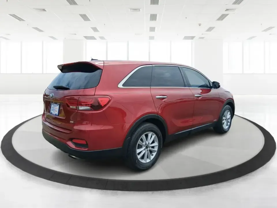 2019 Kia Sorento 2.4L LX (5XYPGDA32KG) with an 2.4L I-4 gasoline direct injection engine, 6A transmission, located at 1184 Kauffman Ave, Fairborn, OH, 45324, (937) 908-9800, 39.807072, -84.030914 - Pack up the kids, load the cooler, and head out for a weekend at John Bryan State Park or a day trip to the National Museum of the U.S. Air Force-this 2019 Kia Sorento LX is the kind of SUV that fits real life in Fairborn. With three-row flexibility, confident capability, and everyday comfort, it's - Photo#2