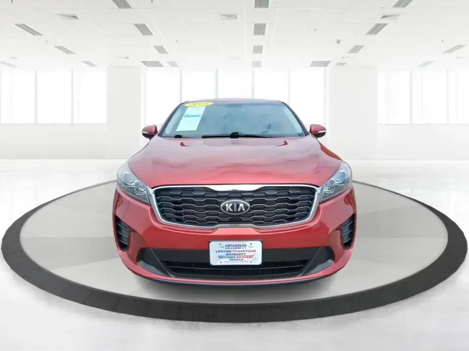 2019 Kia Sorento 2.4L LX (5XYPGDA32KG) with an 2.4L I-4 gasoline direct injection engine, 6A transmission, located at 1184 Kauffman Ave, Fairborn, OH, 45324, (937) 908-9800, 39.807072, -84.030914 - Pack up the kids, load the cooler, and head out for a weekend at John Bryan State Park or a day trip to the National Museum of the U.S. Air Force-this 2019 Kia Sorento LX is the kind of SUV that fits real life in Fairborn. With three-row flexibility, confident capability, and everyday comfort, it's - Photo#7